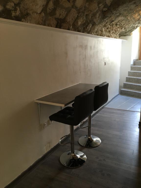 La Grotte Apartment La Garde Adhemar Ngoại thất bức ảnh