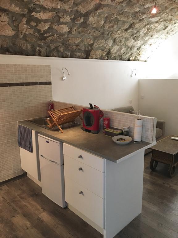 La Grotte Apartment La Garde Adhemar Ngoại thất bức ảnh