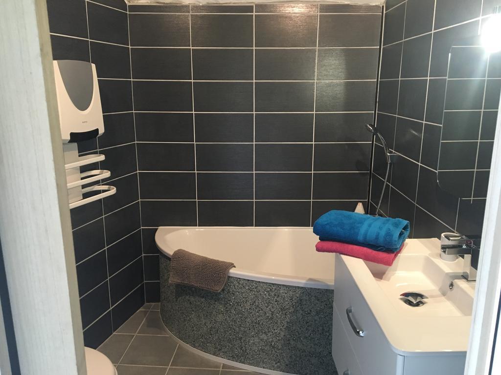 La Grotte Apartment La Garde Adhemar Ngoại thất bức ảnh